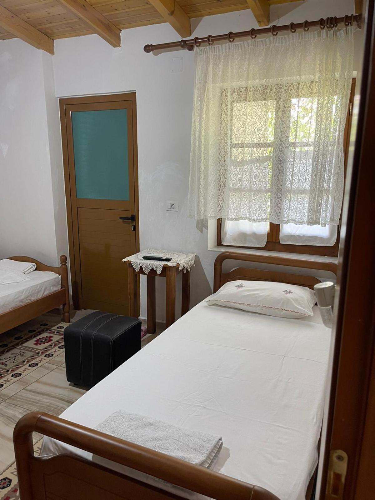 Klajd Apartamento Gjirokastër