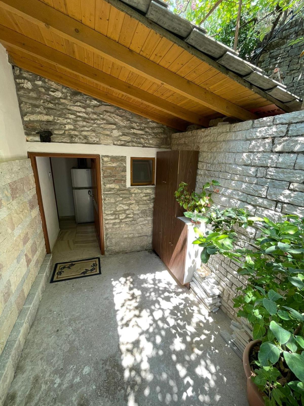 Klajd Apartamento Gjirokastër