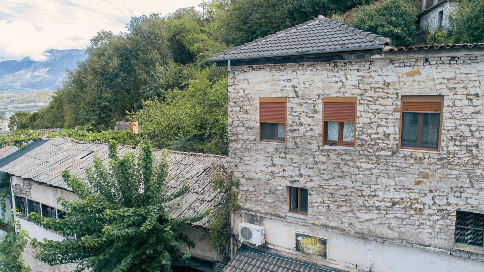 Klajd Apartamento Gjirokastër